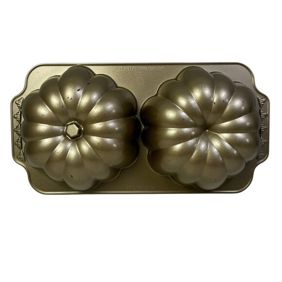 Nordic Ware The Great Pumpkin Pan Aluminum Bundt Cake Mold 10 Cup Thanksgiving - Picture 3 of 13